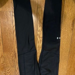 Black under armour leggings